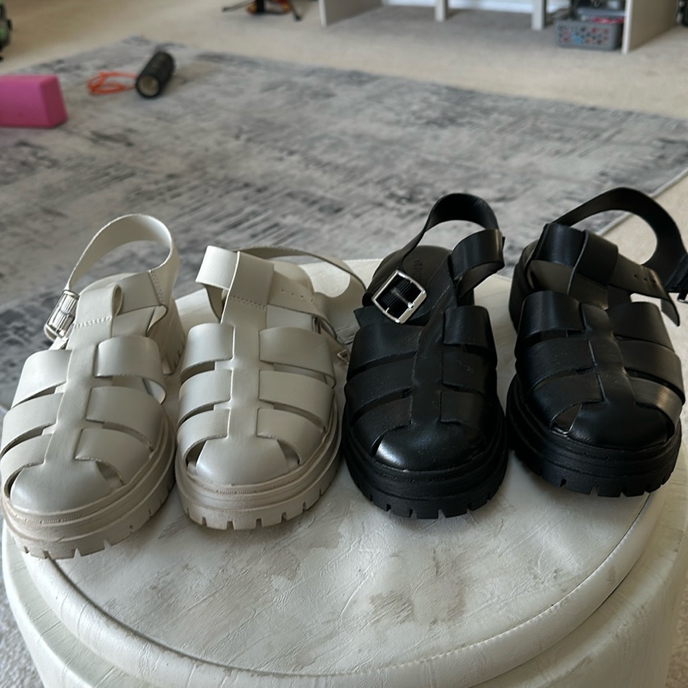 Old Navy chunky heeled rubber Fisherman’s Shoes